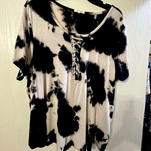 Shirt - Picture 1 of 2